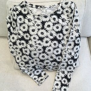 Forever 21 Black and White Daisy Crop Top